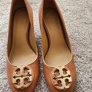 Tory Burch Women's Tan Flats